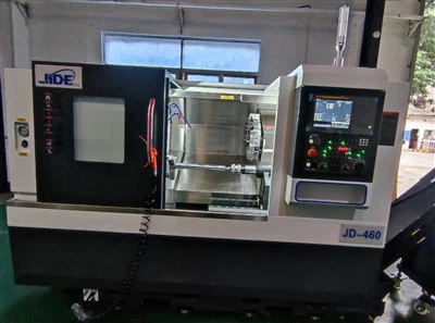 CNC torna mashinasi